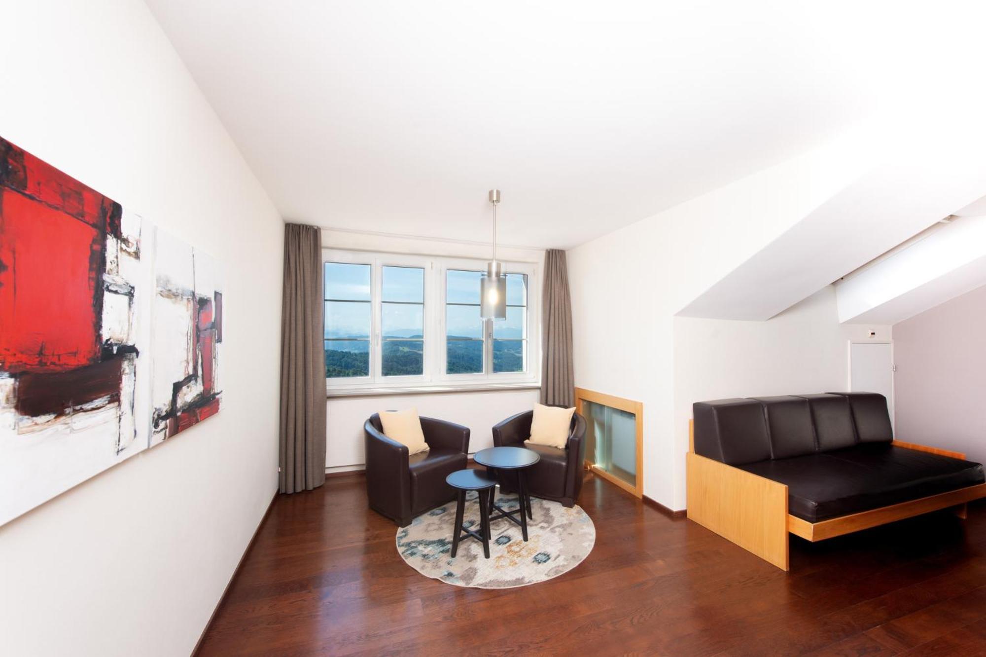 Hotel Uto Kulm Car-Free Hideaway In Zurich Bonstetten Rom bilde